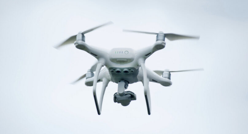 Jak zaplanować lot dronem