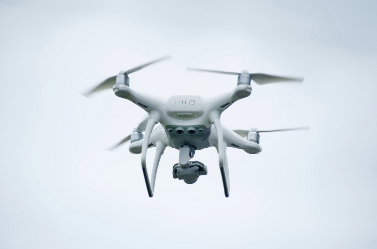 Jak zaplanować lot dronem